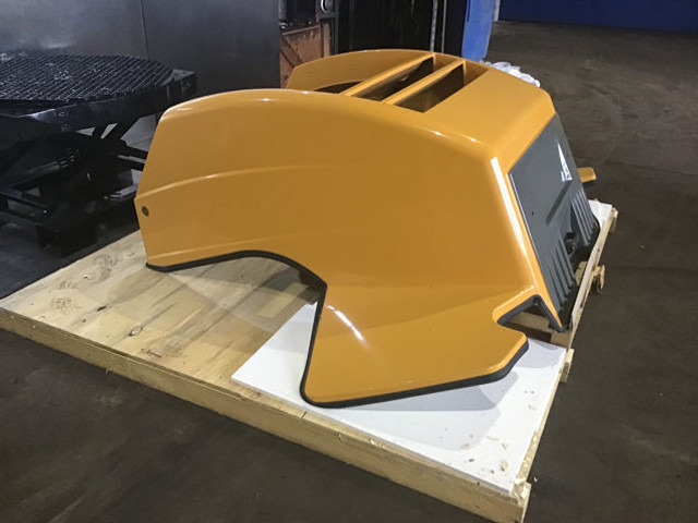 Liebherr Engine Hood - غطاء السيارة: صورة 4 Liebherr Engine Hood - غطاء السيارة: صورة 4