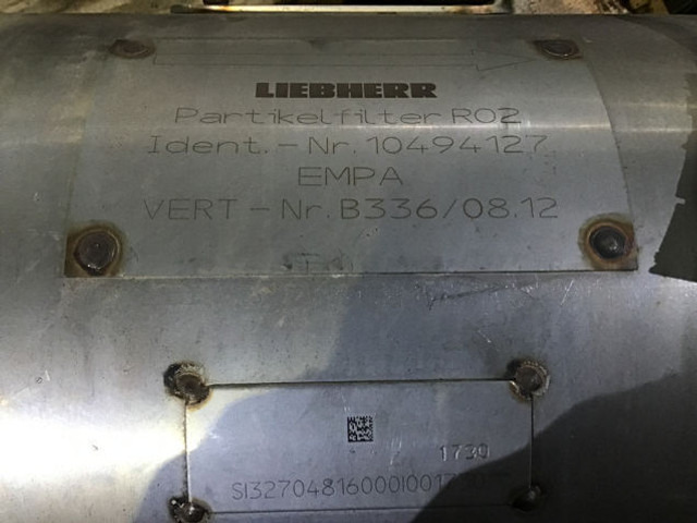 Liebherr Exhaust - علبة العادم: صورة 1 Liebherr Exhaust - علبة العادم: صورة 1