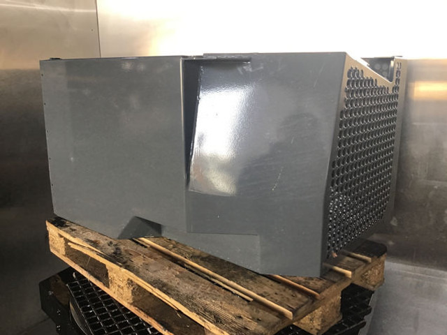 Liebherr Fender Left - هيكل السيارة الخارجية: صورة 1 Liebherr Fender Left - هيكل السيارة الخارجية: صورة 1