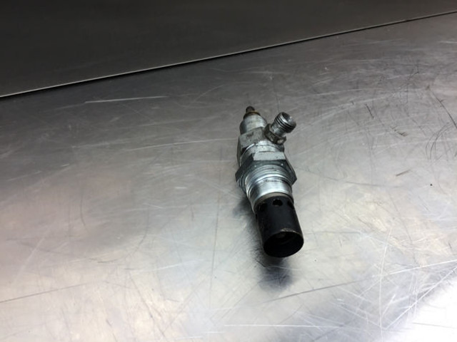 Liebherr Flame Glow Plug - مضخة الوقود: صورة 3 Liebherr Flame Glow Plug - مضخة الوقود: صورة 3