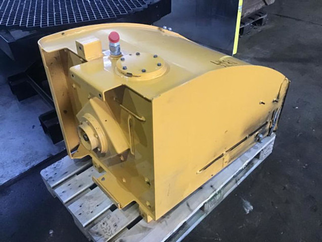 خزان الوقود Liebherr Fueltank: صورة 7