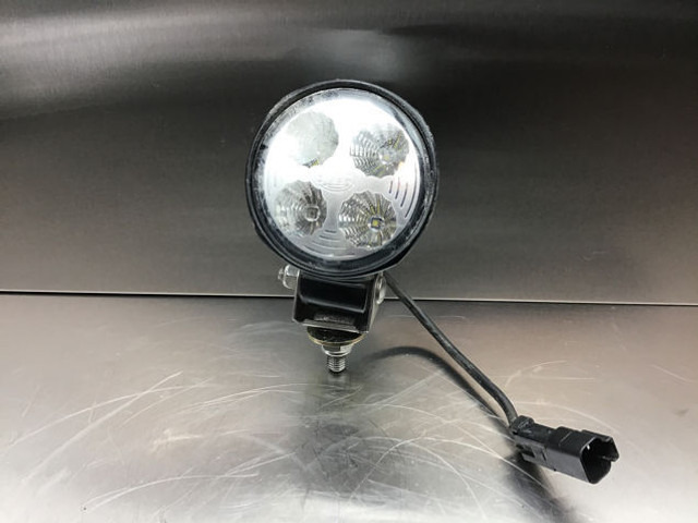 Liebherr Head Light - المصابيح الأمامية: صورة 1 Liebherr Head Light - المصابيح الأمامية: صورة 1