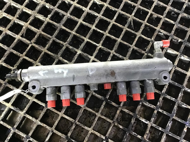 Liebherr High Pressure Line - نظام الوقود: صورة 2 Liebherr High Pressure Line - نظام الوقود: صورة 2