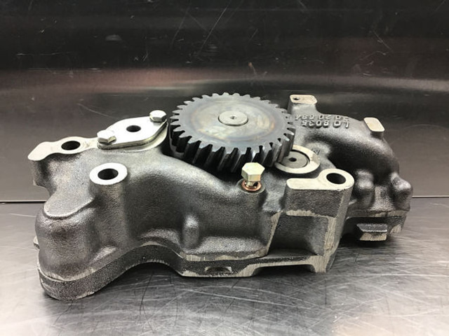 Liebherr Oil Pump - مضخة زيت: صورة 5 Liebherr Oil Pump - مضخة زيت: صورة 5