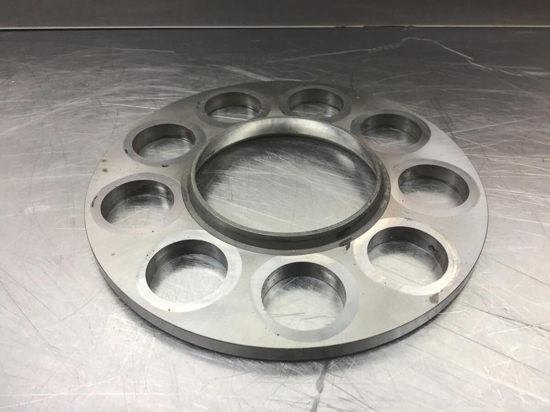 Liebherr Pull Back Plate - الجنوط: صورة 3 Liebherr Pull Back Plate - الجنوط: صورة 3