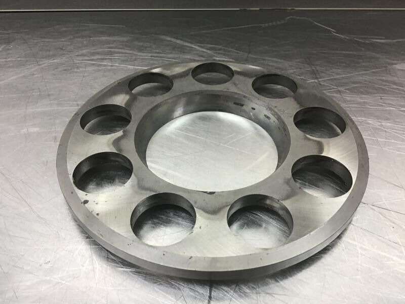 Liebherr Pull Back Plate - الجنوط: صورة 2 Liebherr Pull Back Plate - الجنوط: صورة 2