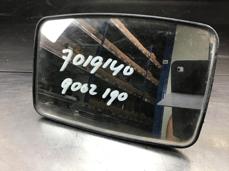 Liebherr R900 Li / R914B / R912 Li / R904 / R902 Li / R922 / R950 / A904C Li / A904 Li / A904 INDUSTRIAL / A902 Li / A900C Li / A900B Li - مرآة الرؤية الخلفية: صورة 2 Liebherr R900 Li / R914B / R912 Li / R904 / R902 Li / R922 / R950 / A904C Li / A904 Li / A904 INDUSTRIAL / A902 Li / A900C Li / A900B Li - مرآة الرؤية الخلفية: صورة 2