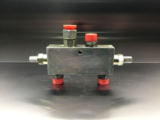 Liebherr Safety Valve - صمام: صورة 1 Liebherr Safety Valve - صمام: صورة 1