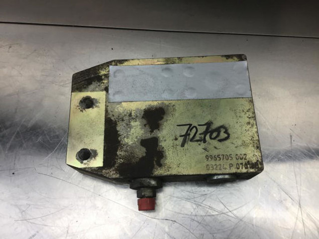 Liebherr Valve Distribution Block - أجهزة هيدروليكية: صورة 3 Liebherr Valve Distribution Block - أجهزة هيدروليكية: صورة 3