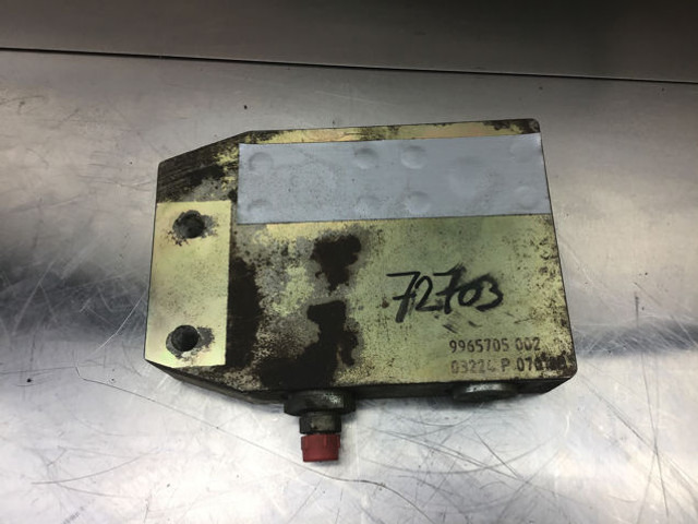 Liebherr Valve Distribution Block - أجهزة هيدروليكية: صورة 4 Liebherr Valve Distribution Block - أجهزة هيدروليكية: صورة 4