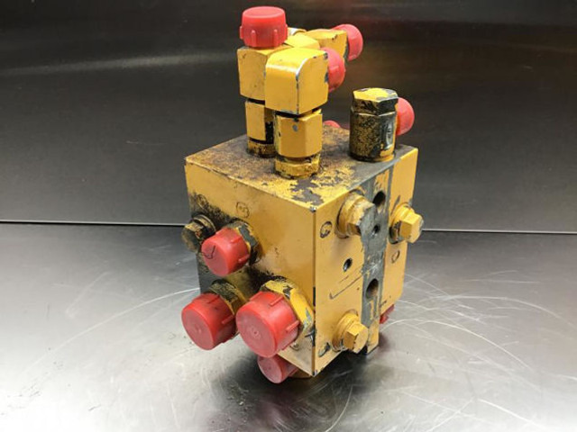 Liebherr Valve Distribution Block - أجهزة هيدروليكية: صورة 4 Liebherr Valve Distribution Block - أجهزة هيدروليكية: صورة 4
