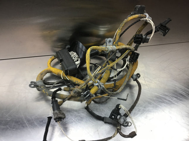 Liebherr Wiring Harness - كابلات/ ضفيرة الأسلاك: صورة 2 Liebherr Wiring Harness - كابلات/ ضفيرة الأسلاك: صورة 2