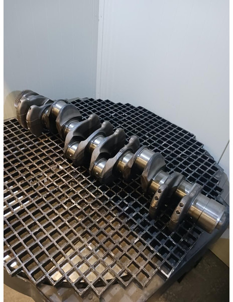 Liebherr - عمود الكرانك: صورة 1 Liebherr - عمود الكرانك: صورة 1