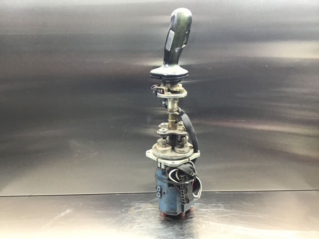 Rexroth Pilot Control Unit - عتلة تبديل السرعة: صورة 2 Rexroth Pilot Control Unit - عتلة تبديل السرعة: صورة 2