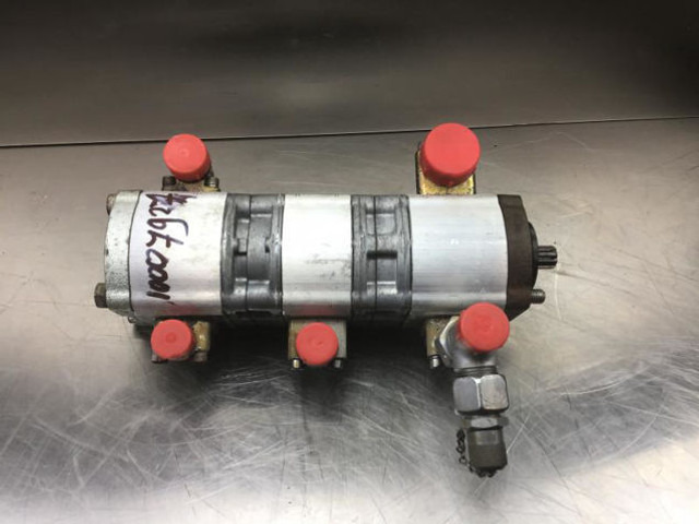 Rexroth Triple Gear Pump - مضخة هيدروليكية: صورة 2 Rexroth Triple Gear Pump - مضخة هيدروليكية: صورة 2