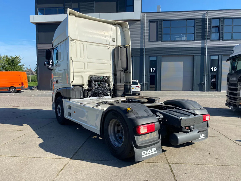 DAF XF 106.480 SSC / Intarder / Stand Airco / Full Spoilers / Euro 6D - مقطورة السحب: صورة 4 DAF XF 106.480 SSC / Intarder / Stand Airco / Full Spoilers / Euro 6D - مقطورة السحب: صورة 4