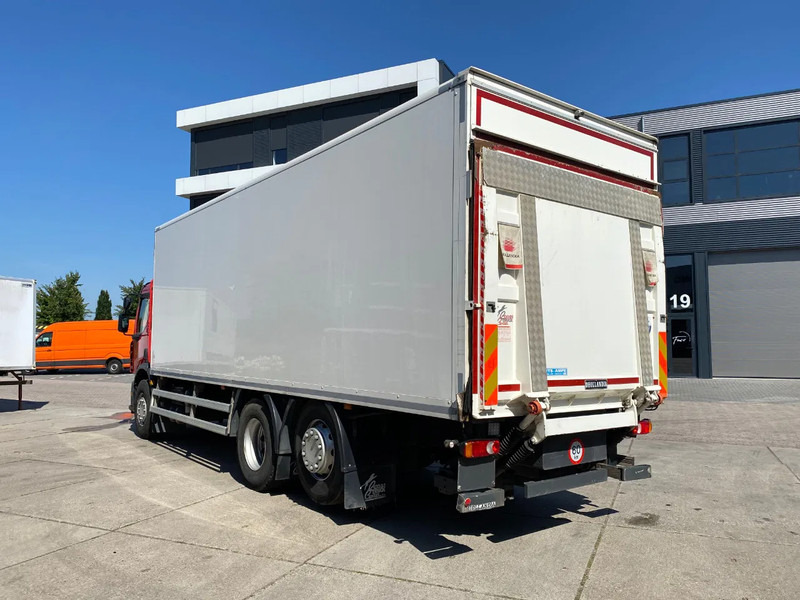 Renault D Wide 320 6x2/4 / Closed box / Dhollandia - شاحنة صندوقية: صورة 4 Renault D Wide 320 6x2/4 / Closed box / Dhollandia - شاحنة صندوقية: صورة 4