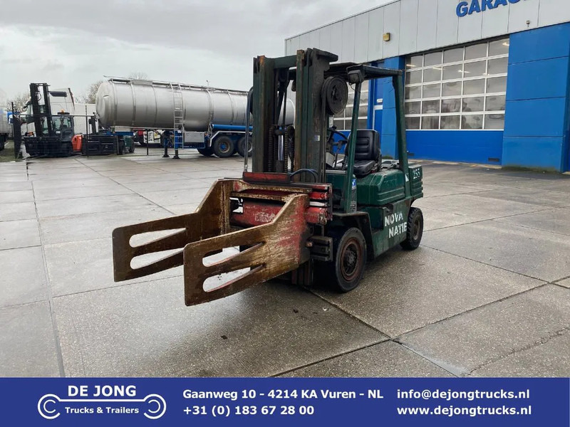 Toyota 02 5FDF 25 / Triplex Mast / Paper Clamp - رافعة شوكية ديزل: صورة 1 Toyota 02 5FDF 25 / Triplex Mast / Paper Clamp - رافعة شوكية ديزل: صورة 1