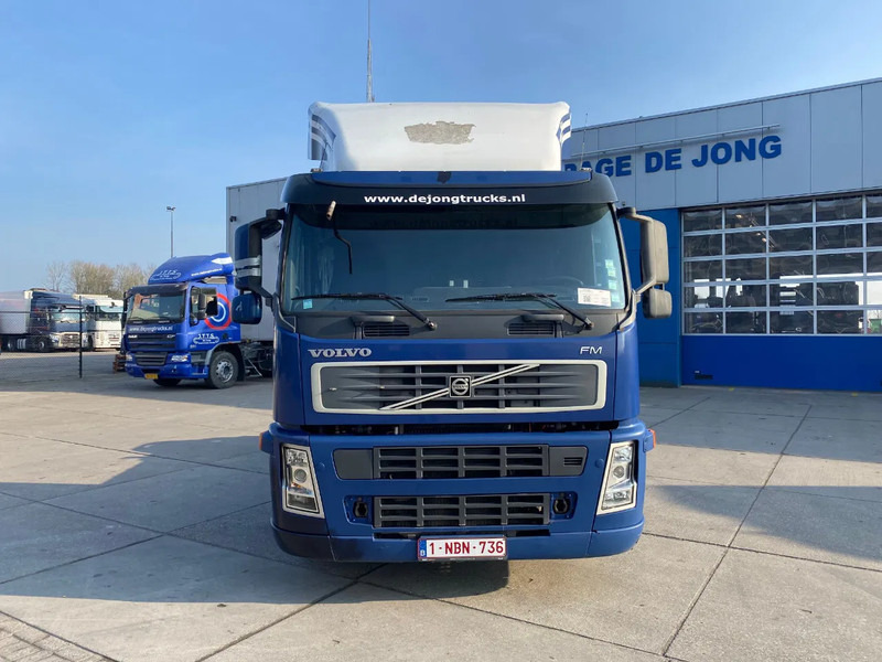 Volvo FM 300 / Euro 5 / Automatic - مقطورة السحب: صورة 2 Volvo FM 300 / Euro 5 / Automatic - مقطورة السحب: صورة 2