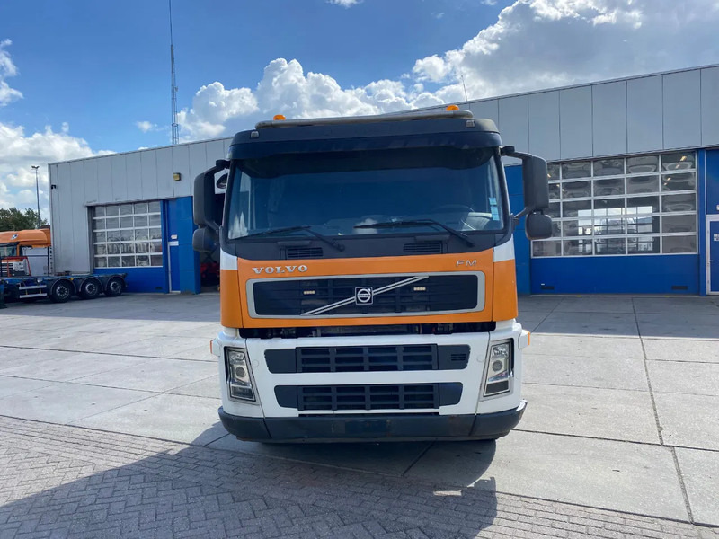 Volvo FM 440 6x4 / Hooklift and Tractor / Hub Reduction - رأس تريلا: صورة 2 Volvo FM 440 6x4 / Hooklift and Tractor / Hub Reduction - رأس تريلا: صورة 2