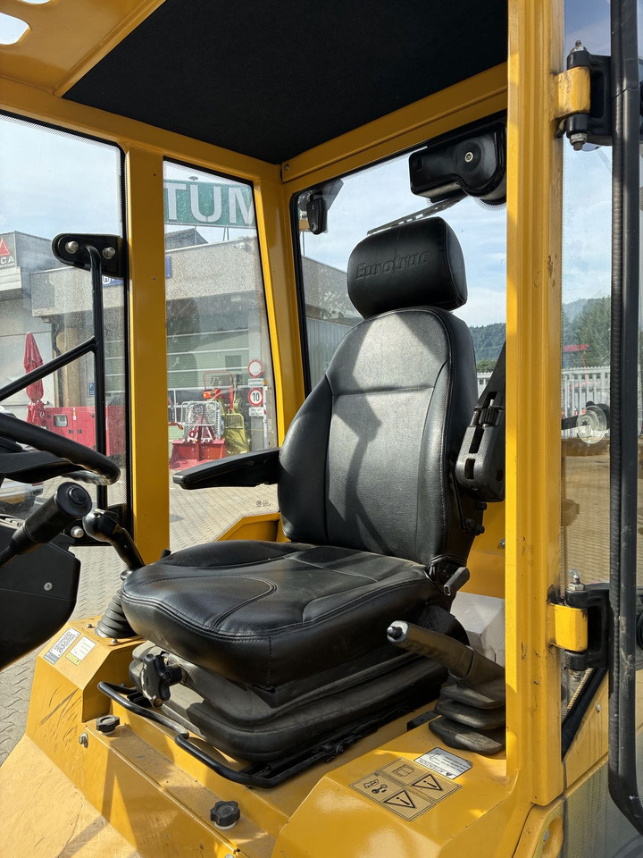 Eurotrac Eurotrac W13 - لودر مفصلي صغير: صورة 4 Eurotrac Eurotrac W13 - لودر مفصلي صغير: صورة 4