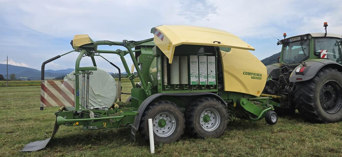 Krone Comprima CV150XC PLUS - آلة بالات دائرية: صورة 4 Krone Comprima CV150XC PLUS - آلة بالات دائرية: صورة 4