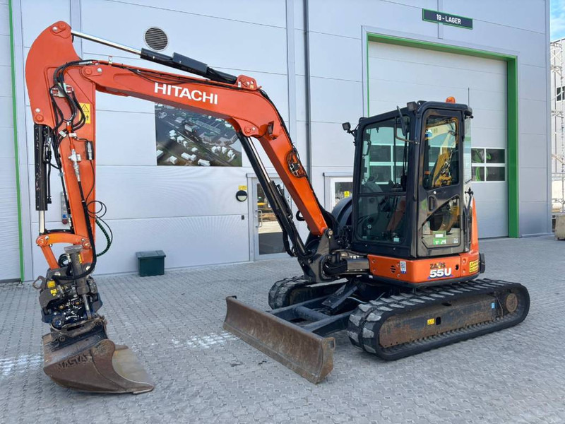 Hitachi ZX 55 U-6 CLR - حفار صغير: صورة 1 Hitachi ZX 55 U-6 CLR - حفار صغير: صورة 1