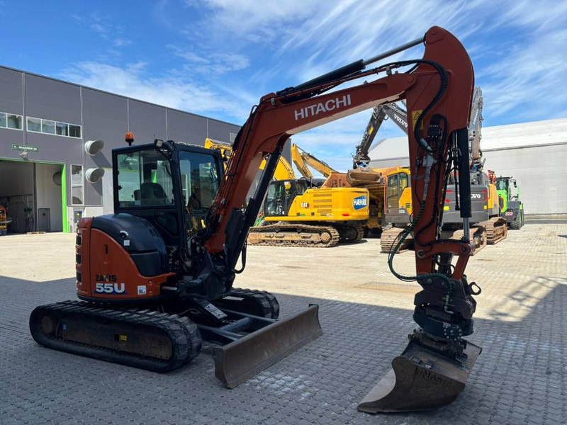 Hitachi ZX 55 U-6 CLR - حفار صغير: صورة 2 Hitachi ZX 55 U-6 CLR - حفار صغير: صورة 2