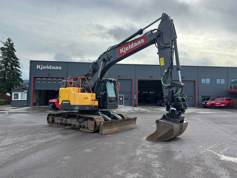 Volvo ECR 235 EL - حفار زاحف: صورة 4 Volvo ECR 235 EL - حفار زاحف: صورة 4