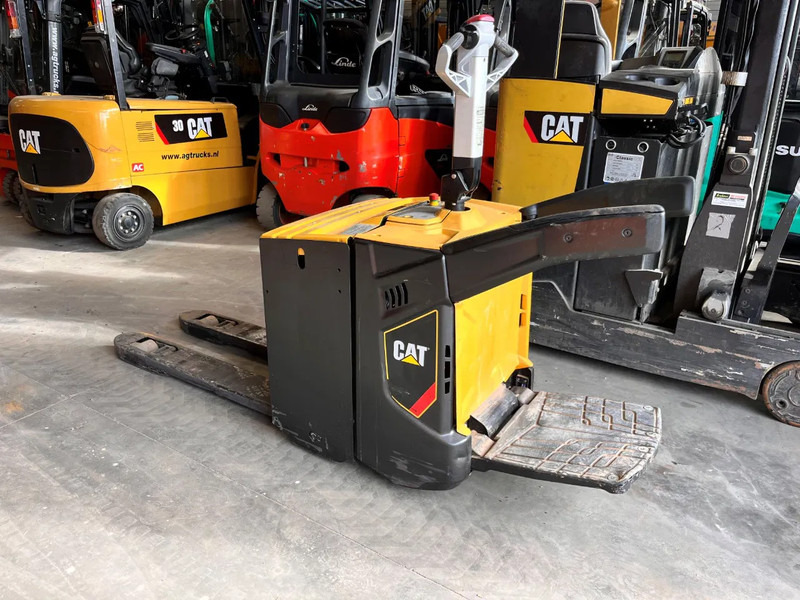 Caterpillar NPV20N2 - شاحنة نقل الطبالي: صورة 2 Caterpillar NPV20N2 - شاحنة نقل الطبالي: صورة 2