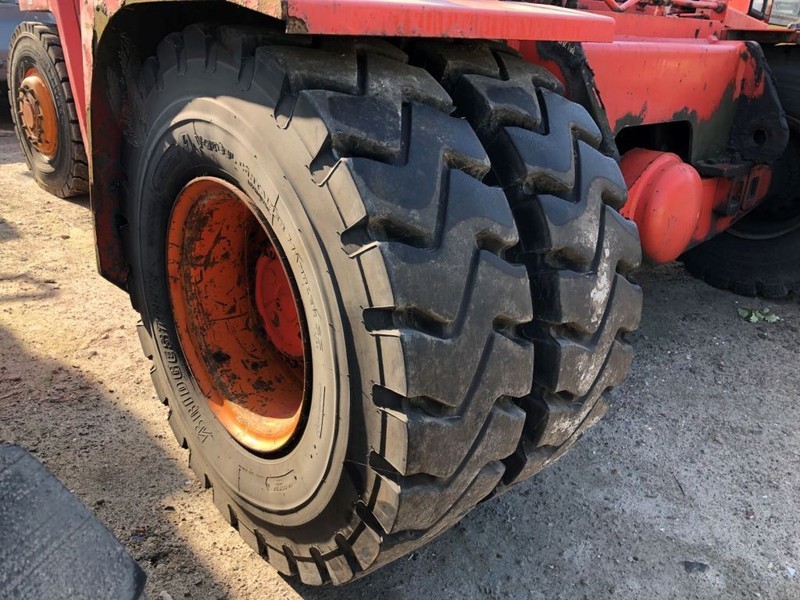 Fantuzzi FDC25K7DB - آلة نقل الحاويات: صورة 4 Fantuzzi FDC25K7DB - آلة نقل الحاويات: صورة 4