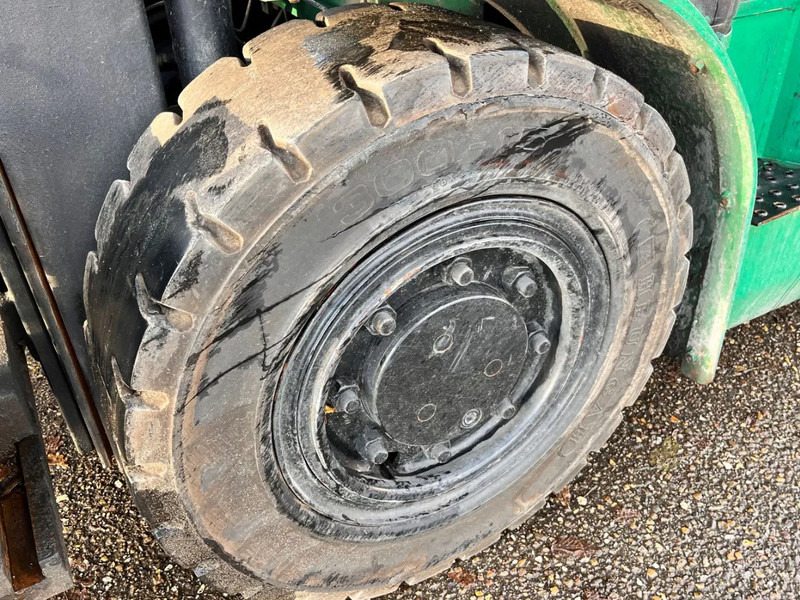 Hyundai 40L-7A - رافعة شوكية تعمل بالغاز: صورة 5 Hyundai 40L-7A - رافعة شوكية تعمل بالغاز: صورة 5