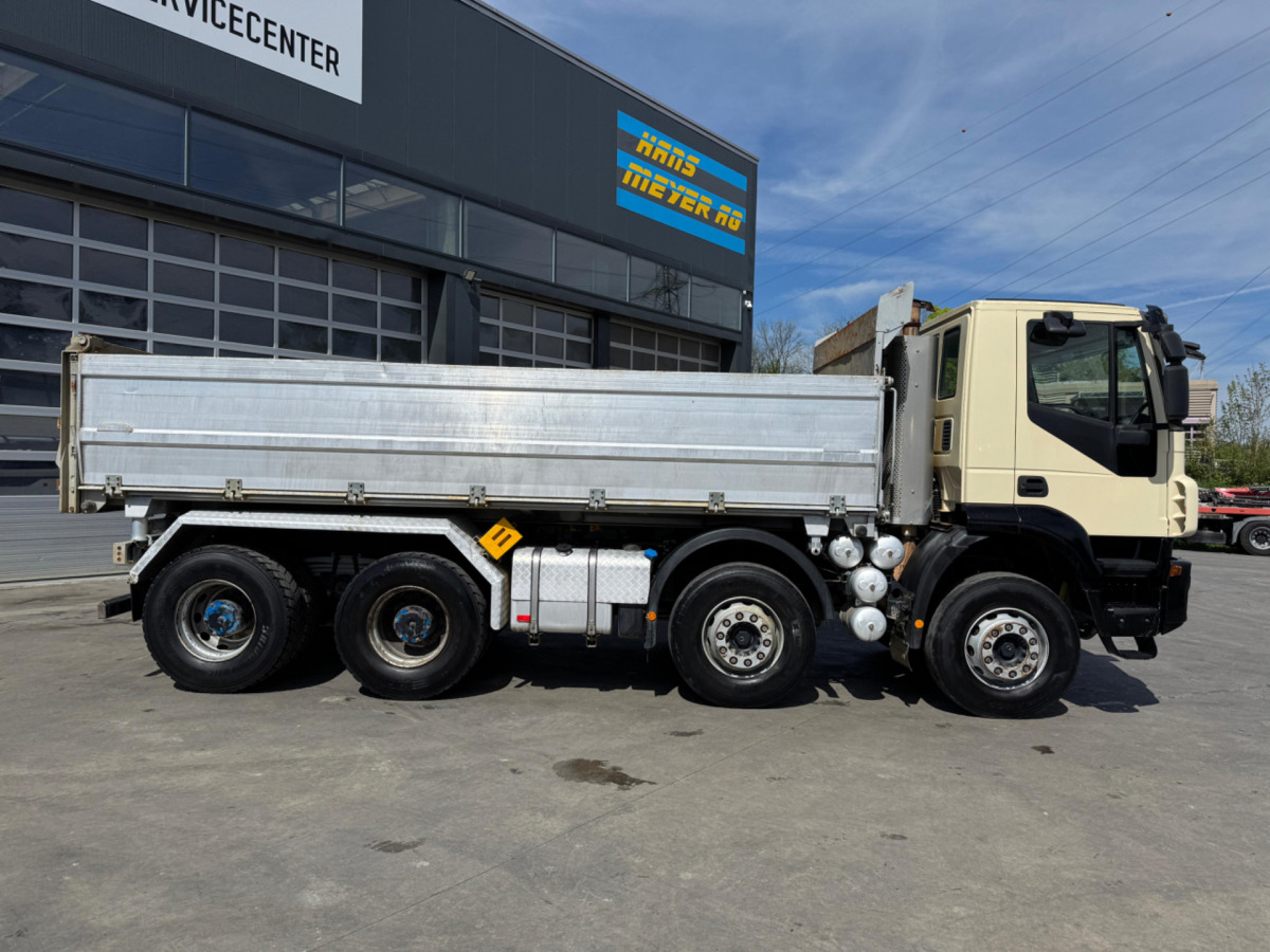 IVECO Trakker 450 8x4 - شاحنة قلاب: صورة 5 IVECO Trakker 450 8x4 - شاحنة قلاب: صورة 5
