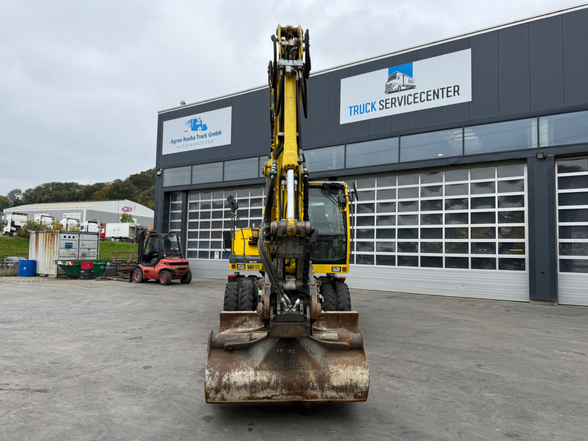 LIEBHERR 900 C 3xBuckets - حفار ذو عجلات: صورة 2 LIEBHERR 900 C 3xBuckets - حفار ذو عجلات: صورة 2
