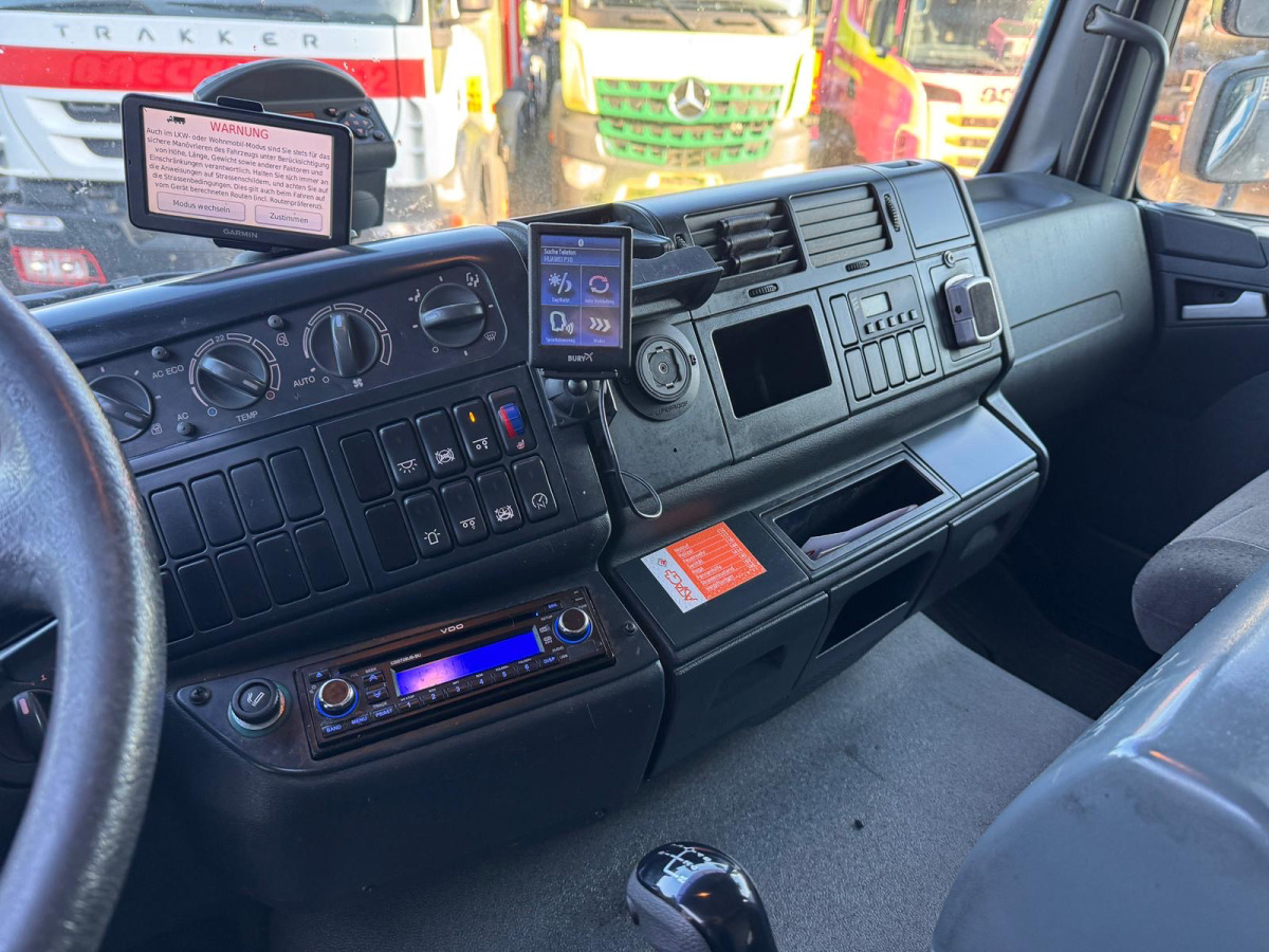 شاحنة ذات ستائر جانبية MAN TGA 26.440 6x2: صورة 12 شاحنة ذات ستائر جانبية MAN TGA 26.440 6x2: صورة 12