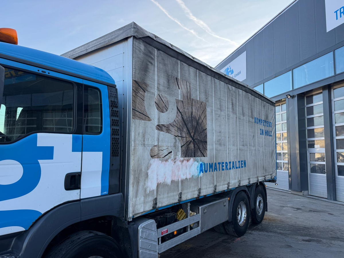 شاحنة ذات ستائر جانبية MAN TGA 26.440 6x2: صورة 9 شاحنة ذات ستائر جانبية MAN TGA 26.440 6x2: صورة 9