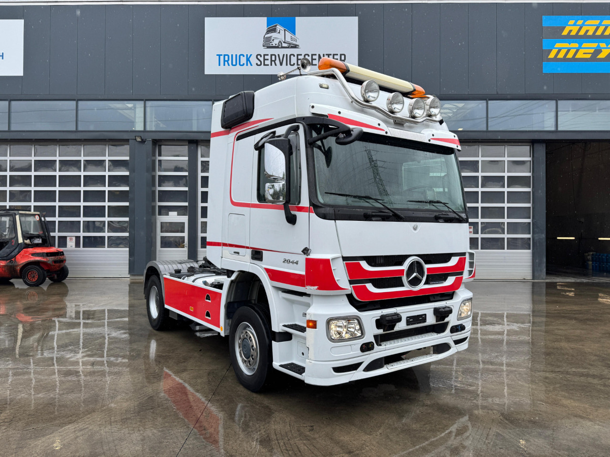 MERCEDES Actros 2044 4x4 - رأس تريلا: صورة 3 MERCEDES Actros 2044 4x4 - رأس تريلا: صورة 3