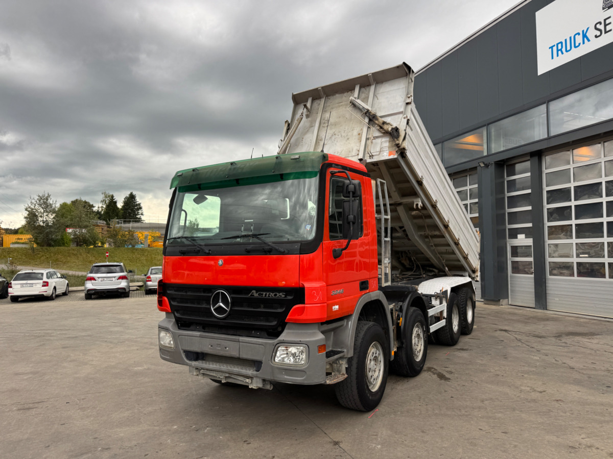 MERCEDES BENZ ACTROS 3246 C3390 - شاحنة قلاب: صورة 1 MERCEDES BENZ ACTROS 3246 C3390 - شاحنة قلاب: صورة 1