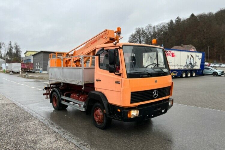 Mercedes-Benz 709 WUMAG GELENKSTEIGER 14M - منصة محمولة مثبتة على الشاحنة: صورة 2 Mercedes-Benz 709 WUMAG GELENKSTEIGER 14M - منصة محمولة مثبتة على الشاحنة: صورة 2