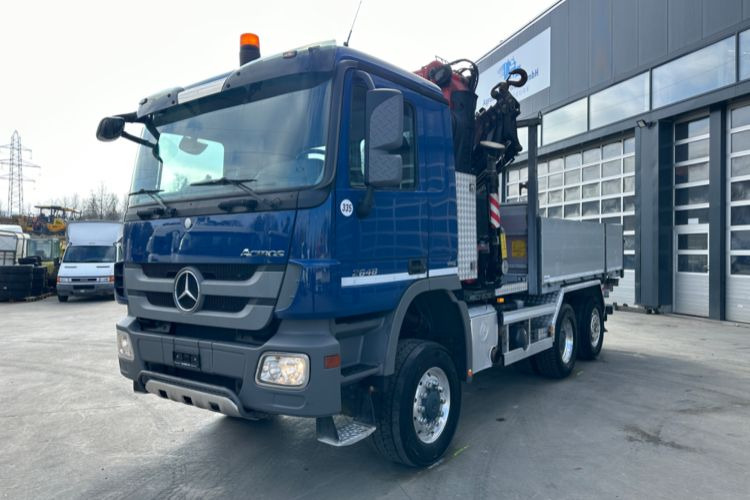 Mercedes-Benz Actros 2648 6x4/4 Fassi455 SZM/Pritsche - شاحنة كرين, شاحنات مسطحة: صورة 1 Mercedes-Benz Actros 2648 6x4/4 Fassi455 SZM/Pritsche - شاحنة كرين, شاحنات مسطحة: صورة 1