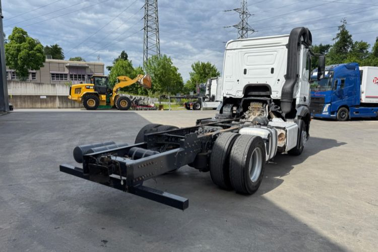 Mercedes-Benz Antos 1851 4x2 - شاحنة بهيكل معدني للمقصورة: صورة 5 Mercedes-Benz Antos 1851 4x2 - شاحنة بهيكل معدني للمقصورة: صورة 5