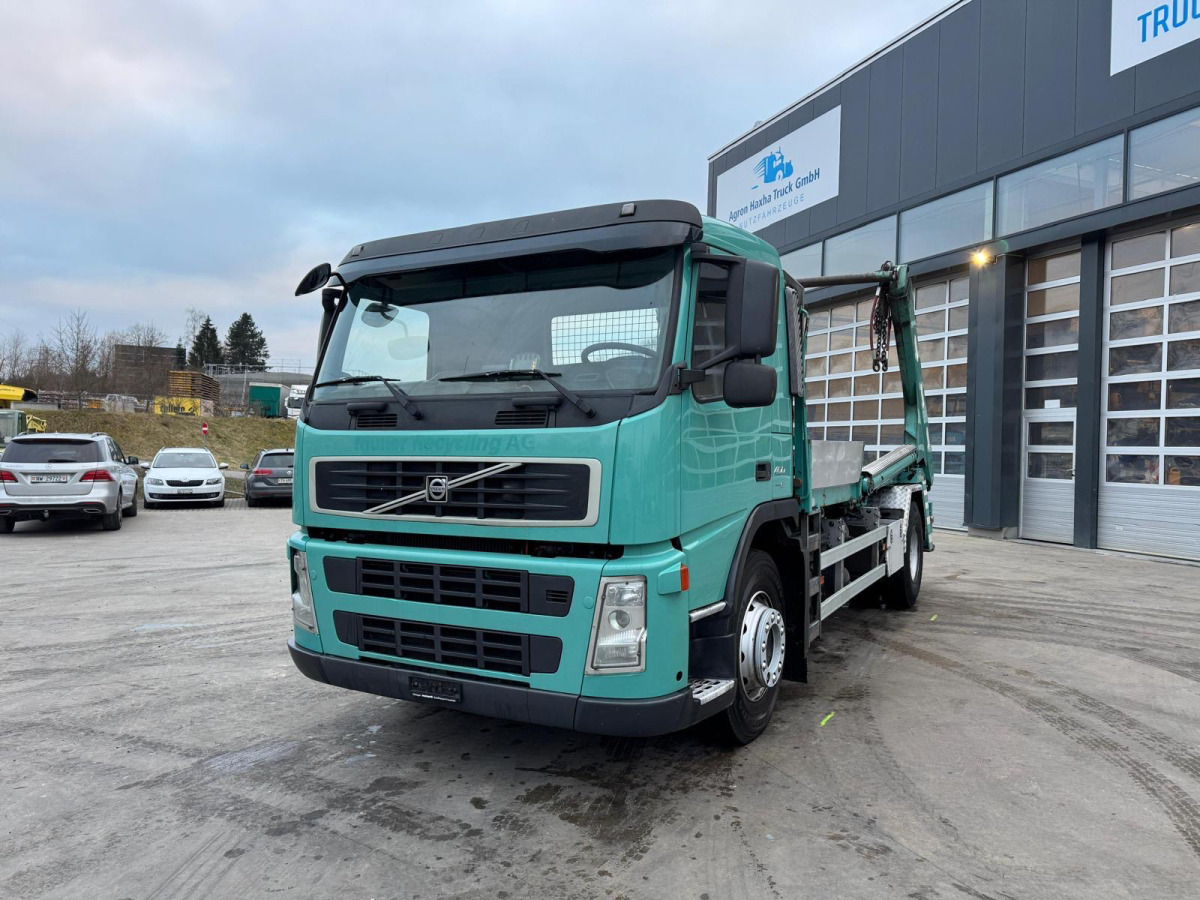 VOLVO FM-400 4x2 UT GIGANT 18T - شاحنة لودر انزلاقي: صورة 1 VOLVO FM-400 4x2 UT GIGANT 18T - شاحنة لودر انزلاقي: صورة 1