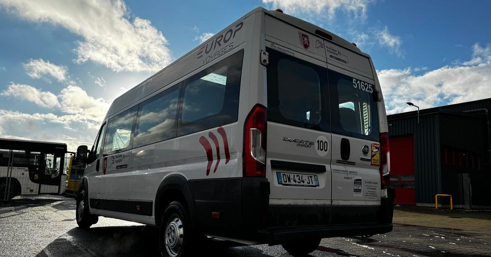 Fiat Ducato / 17 miejsc / EURO 6/ IGŁA !!!/ Cena:75000 zł netto - حافلة صغيرة, ميكروباص: صورة 4 Fiat Ducato / 17 miejsc / EURO 6/ IGŁA !!!/ Cena:75000 zł netto - حافلة صغيرة, ميكروباص: صورة 4