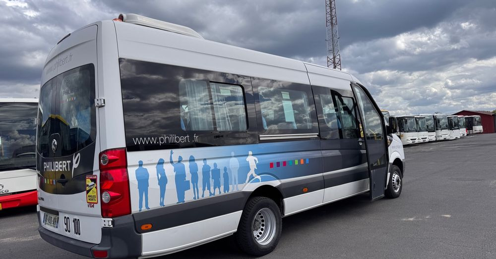 Volkswagen Crafter / KLIMATYZACJA / 23 miejsca / 128000km przebieg !!/ Cena:139000 zł netto - حافلة صغيرة, ميكروباص: صورة 2 Volkswagen Crafter / KLIMATYZACJA / 23 miejsca / 128000km przebieg !!/ Cena:139000 zł netto - حافلة صغيرة, ميكروباص: صورة 2