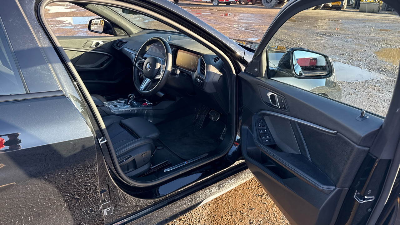 BMW 1 Series 118i M Sport - هاتشباك: صورة 5 BMW 1 Series 118i M Sport - هاتشباك: صورة 5