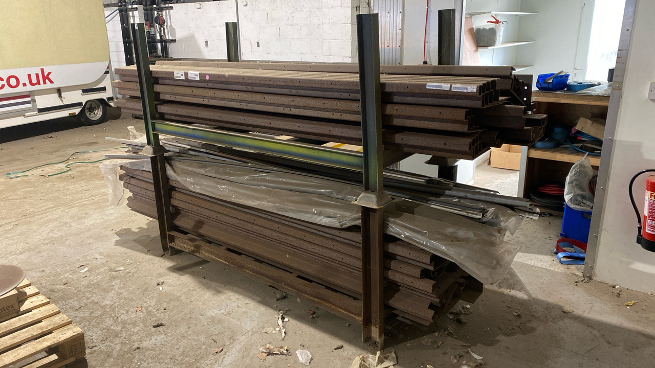 BRIDGE RAILS (STIILAGE) - معدات الانشاءات: صورة 2 BRIDGE RAILS (STIILAGE) - معدات الانشاءات: صورة 2