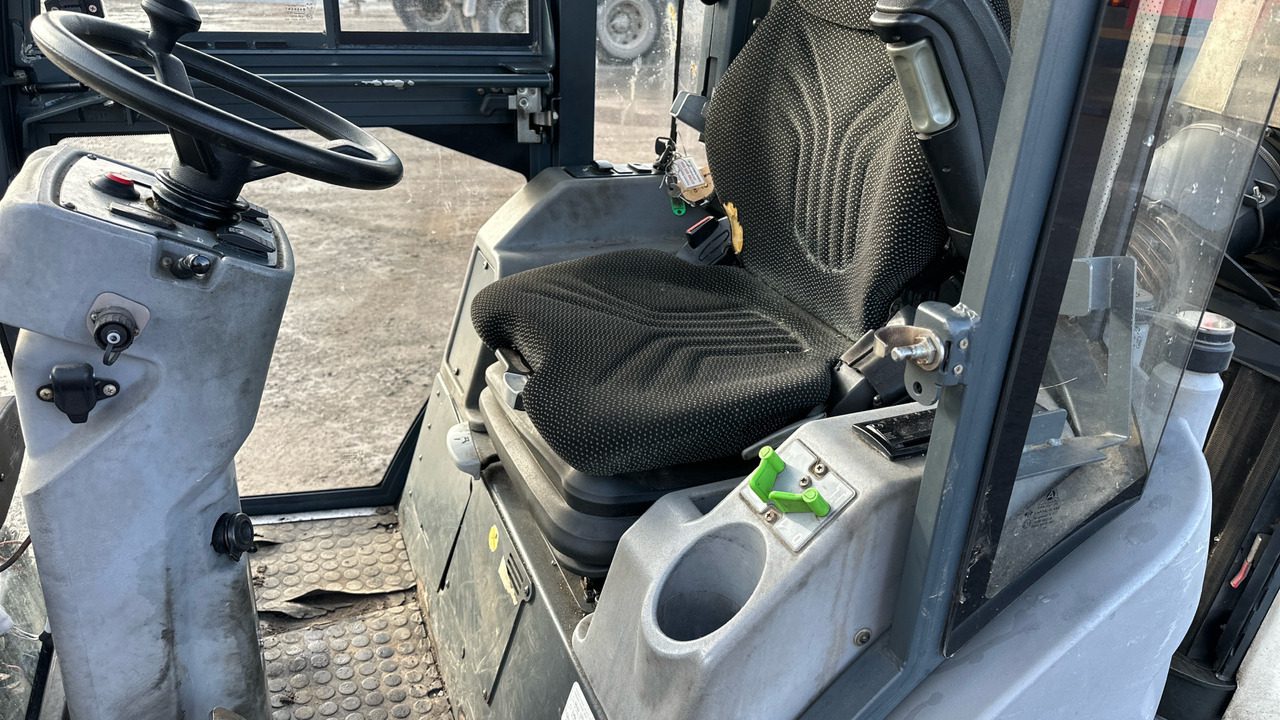 CITYMASTER 6001 - سياره كنس شوارع: صورة 5 CITYMASTER 6001 - سياره كنس شوارع: صورة 5