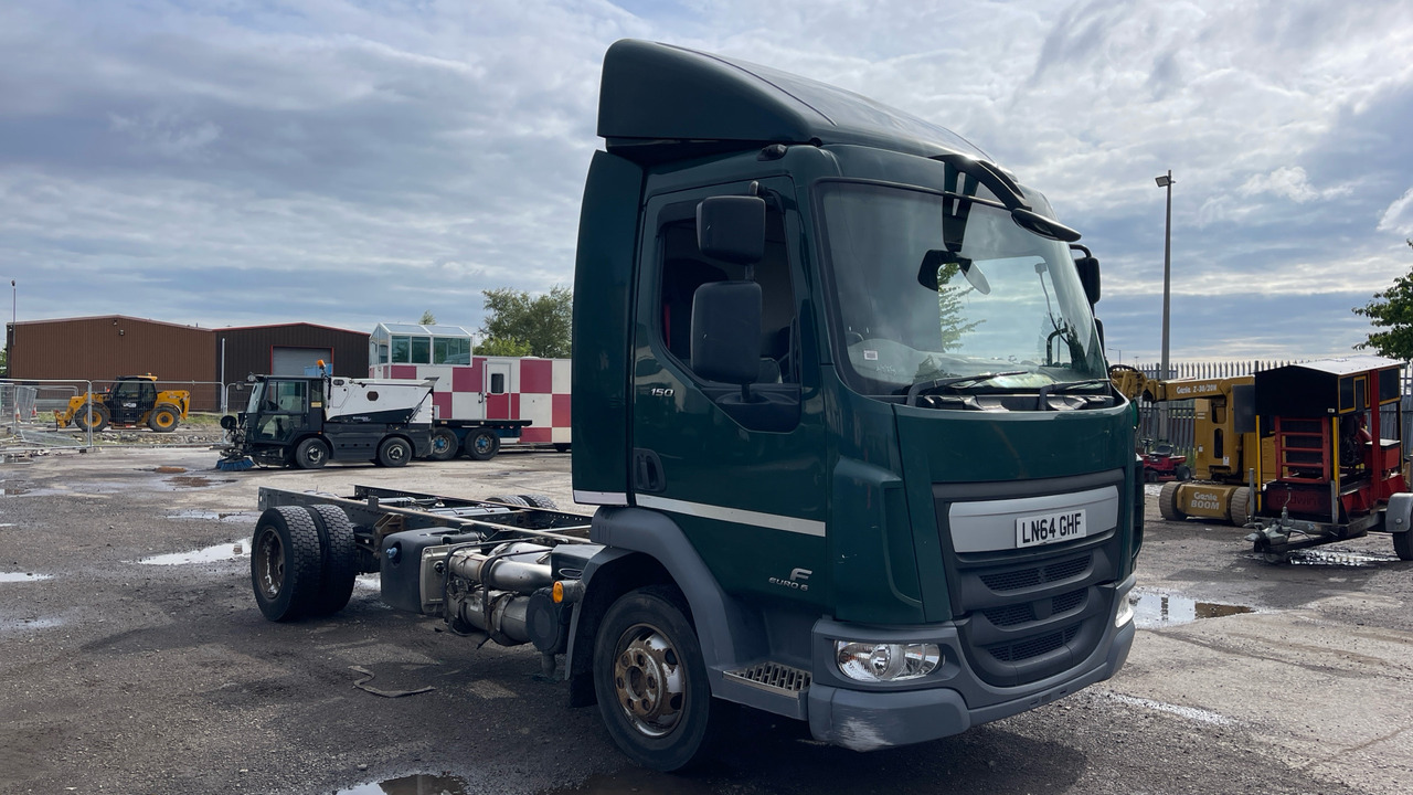 DAF LF 150 - شاحنة بهيكل معدني للمقصورة: صورة 1 DAF LF 150 - شاحنة بهيكل معدني للمقصورة: صورة 1