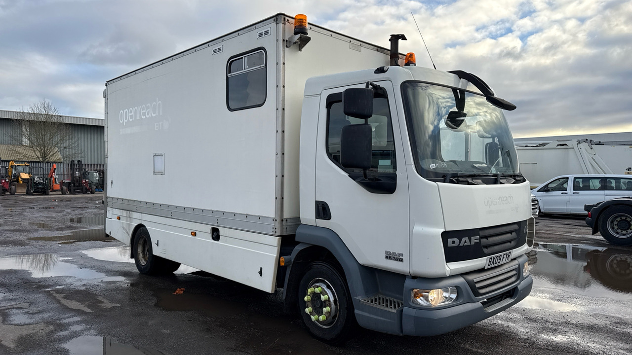 DAF LF 45.180 - شاحنة صندوقية, سيارة خدمات/ سيارة خاصة: صورة 1 DAF LF 45.180 - شاحنة صندوقية, سيارة خدمات/ سيارة خاصة: صورة 1