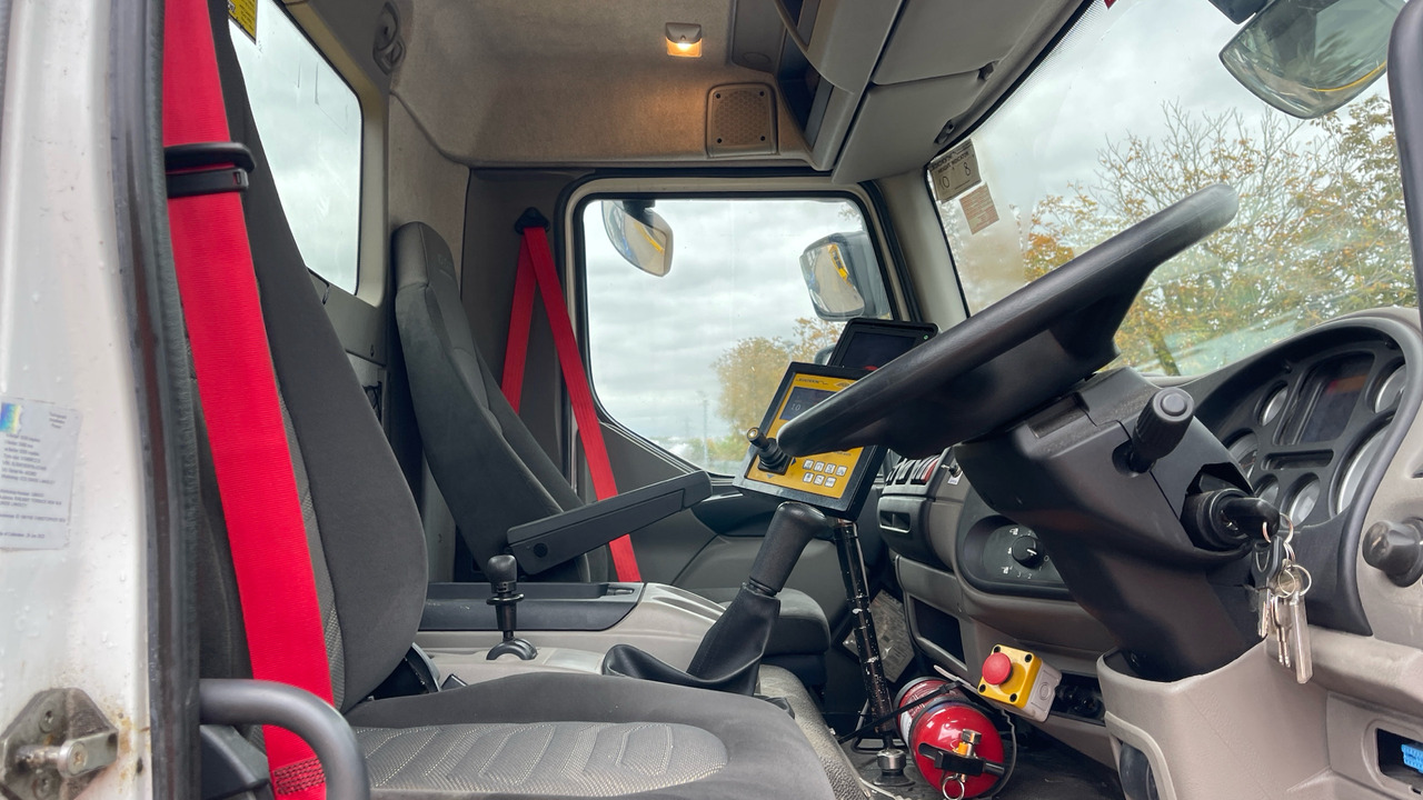 DAF LF 55.220 - جرافة ثلج: صورة 5 DAF LF 55.220 - جرافة ثلج: صورة 5